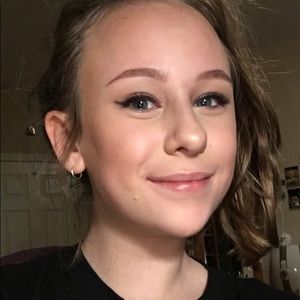 Meet your Posher, Natalia